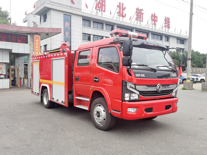 東風(fēng)凱普特水罐消防車發(fā)車新疆